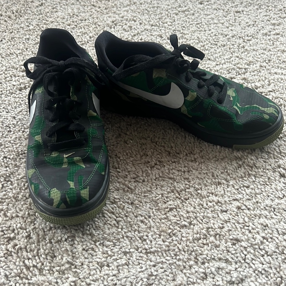 Nike SB sneakers. Size 5Y
